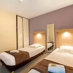 特赫尼丽亚亨利四世假日公园 酒店 3*