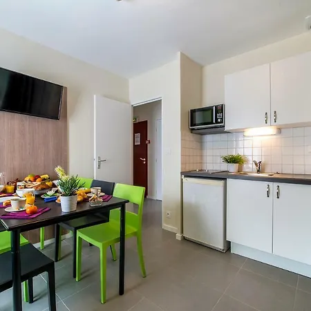 Ternelia Henri Iv Hotel Clisson