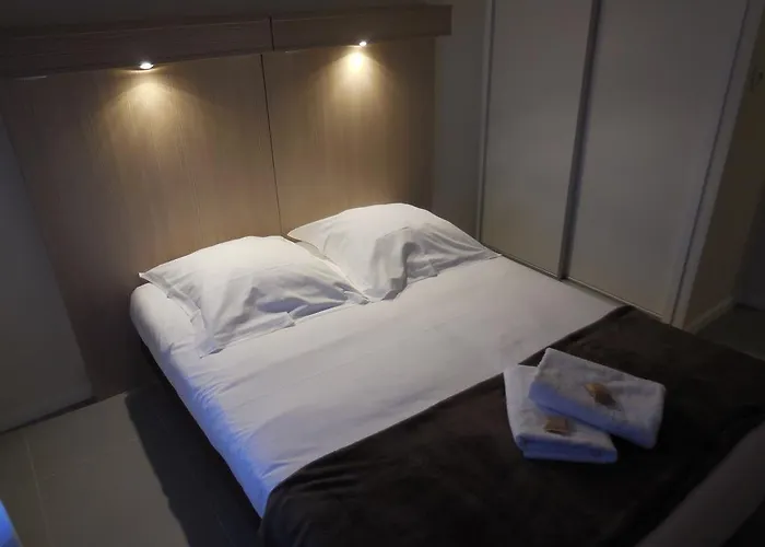 Szálloda Ternélia Henri Iv Clisson