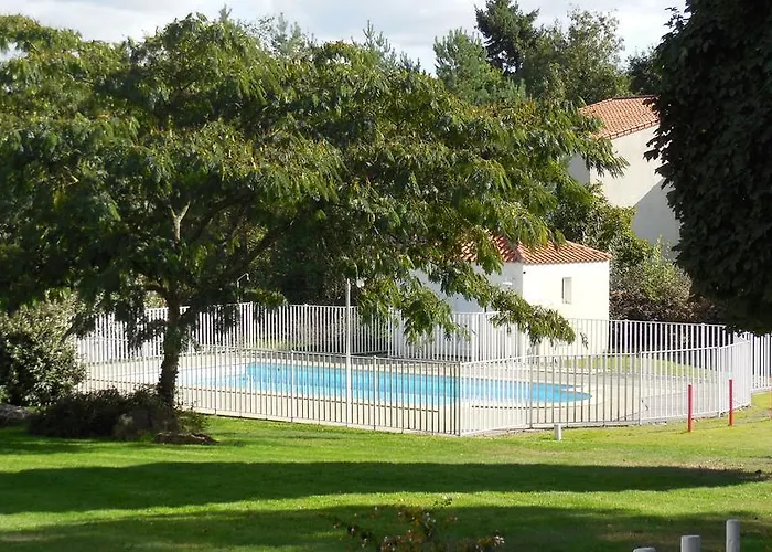 Ternélia Henri Iv Szálloda